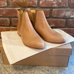 Nisolo Everyday Chelsea Boot Almond